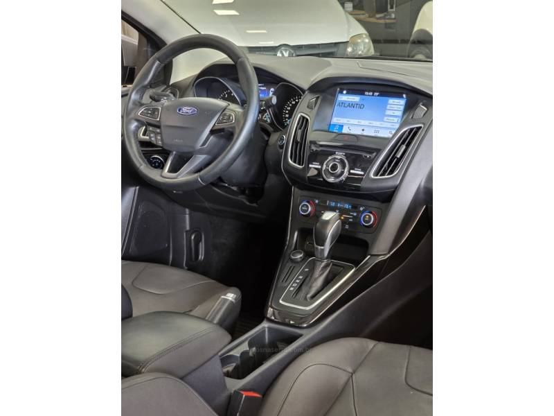 FORD - FOCUS - 2017/2017 - Cinza - R$ 68.900,00