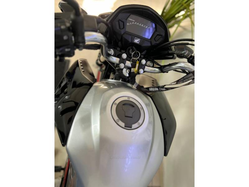 HONDA - CG 160 - 2022/2023 - Prata - R$ 19.900,00