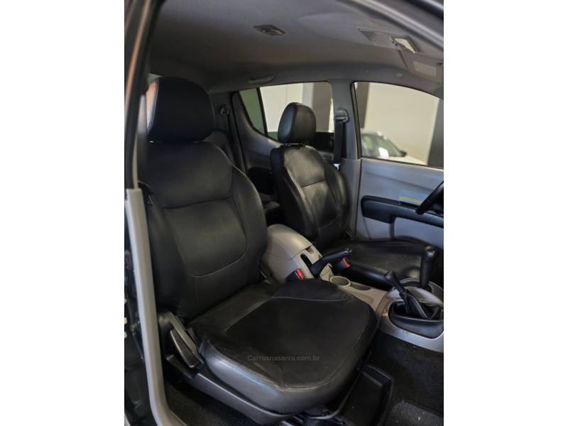 MITSUBISHI - L200 TRITON - 2011/2012 - Preta - R$ 94.900,00