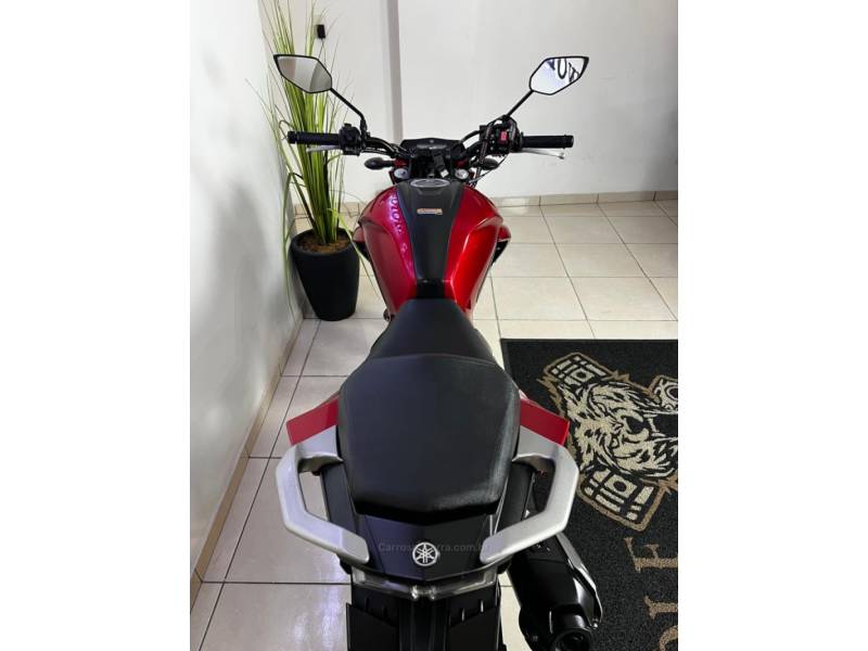 YAMAHA - FAZER - 2019/2020 - Vermelha - R$ 20.900,00
