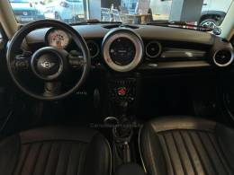 MINI - COOPER - 2010/2011 - Branca - R$ 77.900,00