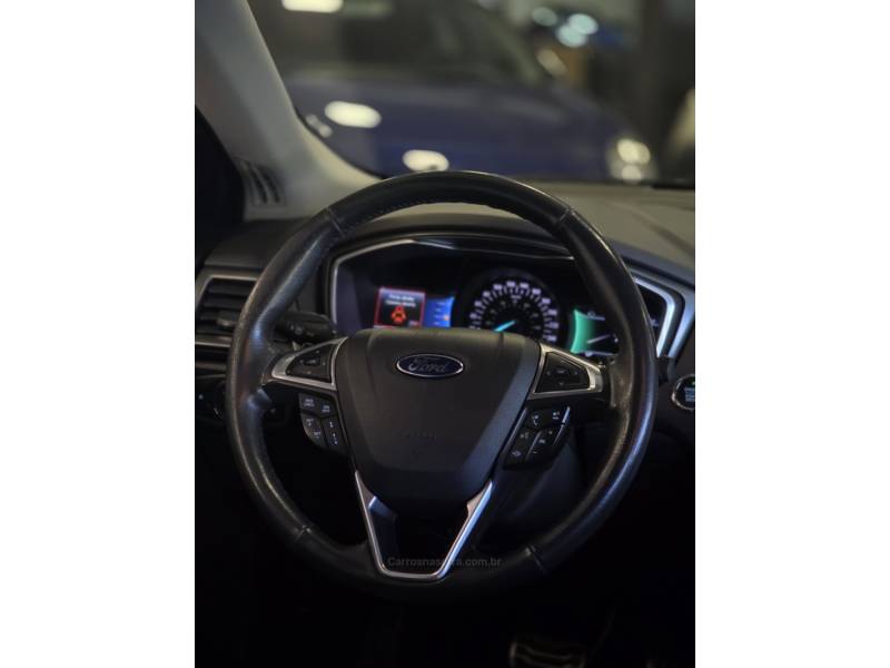 FORD - FUSION - 2014/2015 - Prata - R$ 85.900,00