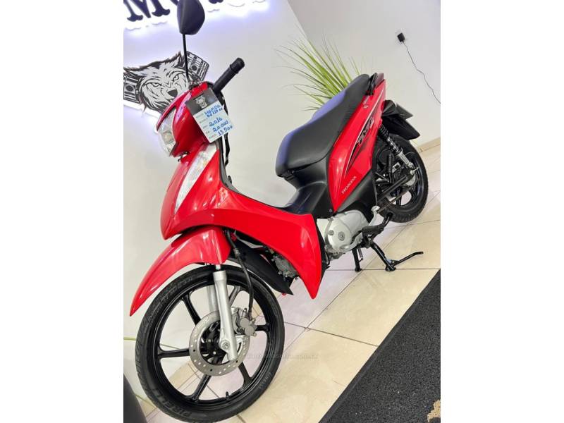 HONDA - BIZ 125 - 2016/2016 - Vermelha - R$ 13.900,00