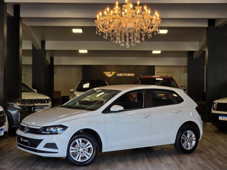VOLKSWAGEN - POLO - 2018/2019 - Branca - R$ 67.900,00