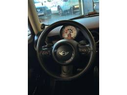 MINI - COOPER - 2010/2011 - Branca - R$ 77.900,00