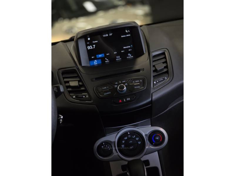 FORD - FIESTA - 2018/2018 - Branca - R$ 59.900,00