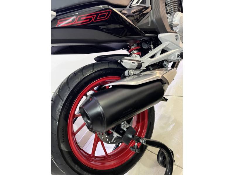 HONDA - CB 250F TWISTER - 2021/2021 - Vermelha - R$ 21.900,00