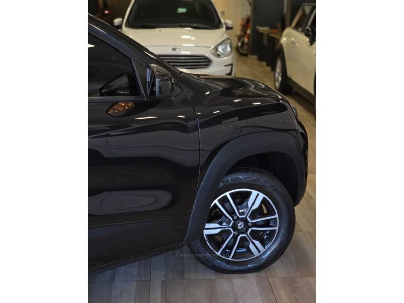 RENAULT - KWID - 2023/2024 - Preta - R$ 59.900,00