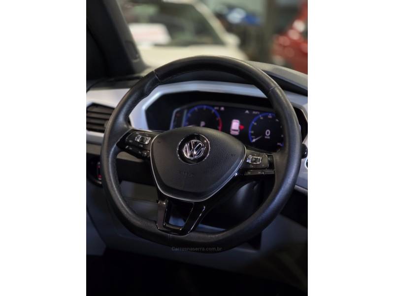 VOLKSWAGEN - T-CROSS - 2019/2020 - Laranja - R$ 115.900,00