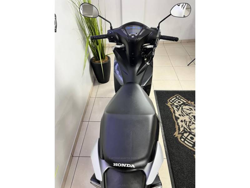 HONDA - BIZ 125 - 2020/2020 - Cinza - R$ 14.900,00